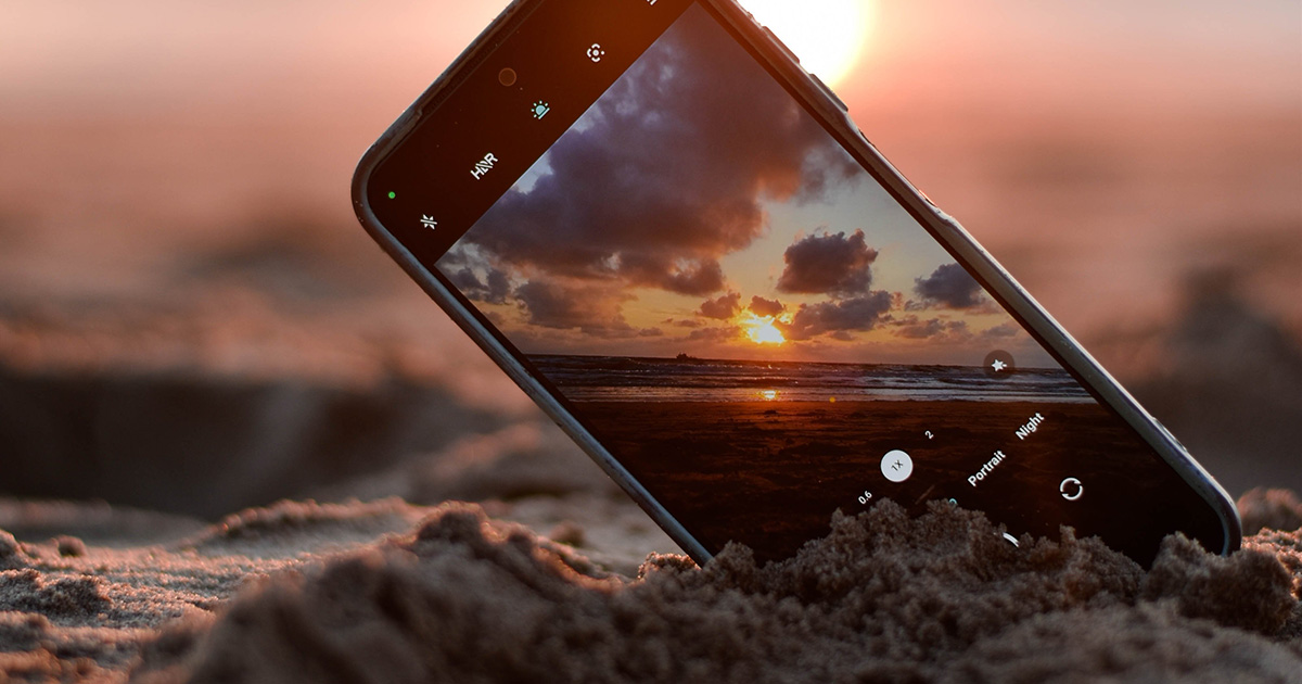 No tripod? Here’s how to stabilize your shots anyway.